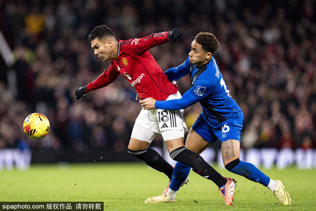 围绕着莱万与凯恩的转会传闻大家觉得拜仁会同意吗？