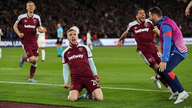 体坛：狼队想与徐彬签约4-5年，球员已搭乘航班前往英国