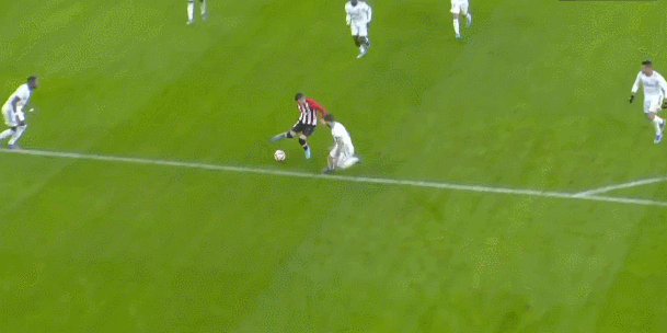 官方：足协杯决赛将于11月6日10：58开票，最低票价180元